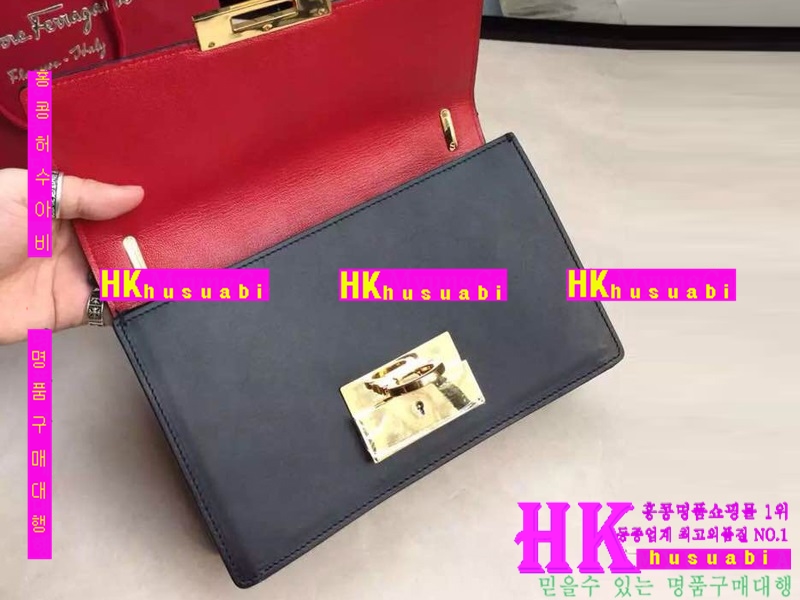 �ڹ̷��ޡ� NEW ��󰡸� ������ ũ�ν��� PE170504-29