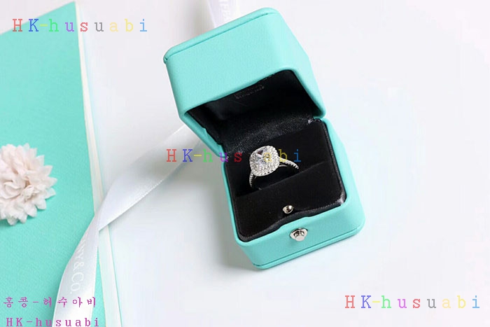 NEW Tiffany Ƽ�Ĵ� �Ż� ���� TF59622