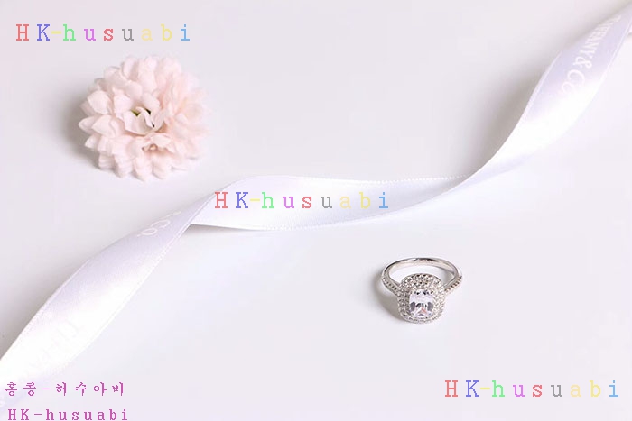 NEW Tiffany Ƽ�Ĵ� �Ż� ���� TF59622