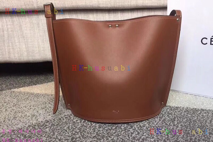 �ڹ̷��ޡ� ������ STUDS CABAS CL18090