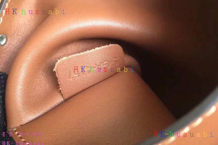 �ڹ̷��ޡ� ������ STUDS CABAS CL18090