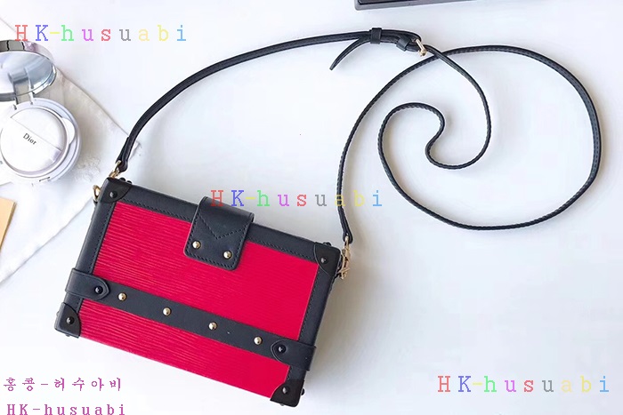 �ڹ̷��ޡ� ���̺��� �ڶ�� ��  M54650-4