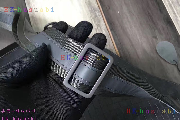 �ڹ̷��ޡ� ���װ�����Ÿ �Ż� ũ�ν��� V0079-4