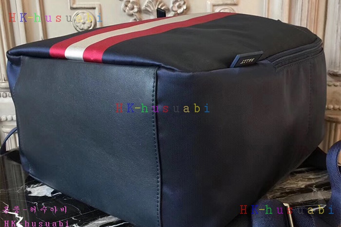 �ڹ̷��ޡ� �߸� �Ż� ���� BL366951