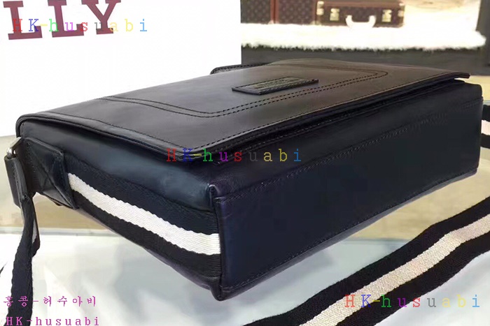 �ڹ̷��ޡ� �߸� ������ ũ�ν��� BL700170-2