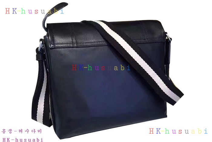 �ڹ̷��ޡ� �߸� ������ ũ�ν��� BL700170-2