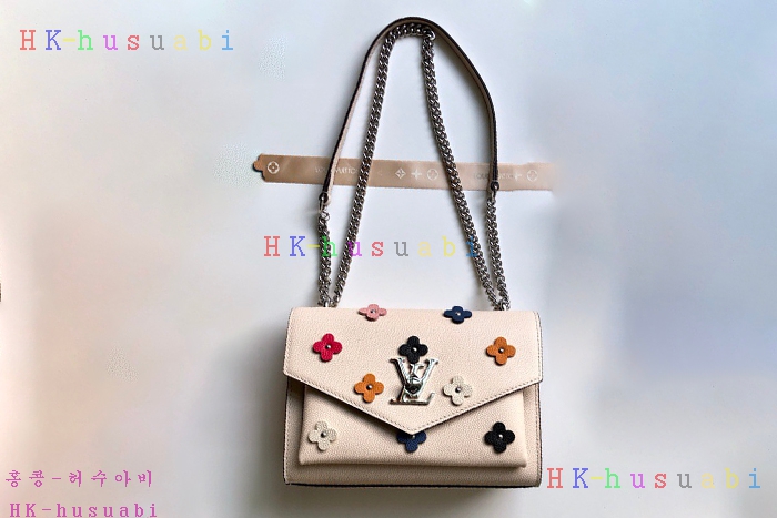 �ڹ̷��ޡ� ���̺��� ���̶��� BB M53080