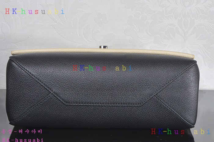 �ڹ̷��ޡ� ���̺��� ���� �ٴҶ� ���� M50252