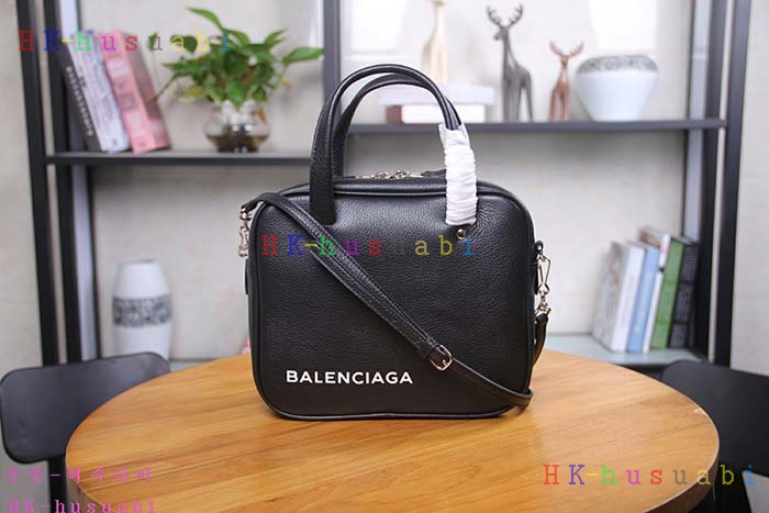 NEW 2018SS �߷��þư� ���긮���� ũ�ν��� BL86621