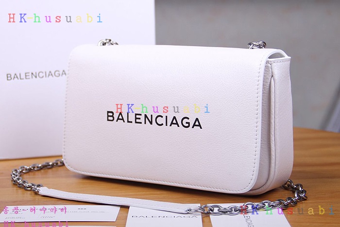 NEW 2018SS  �߷��þư� ���긮���� ü��ũ�ν��� BL 658220