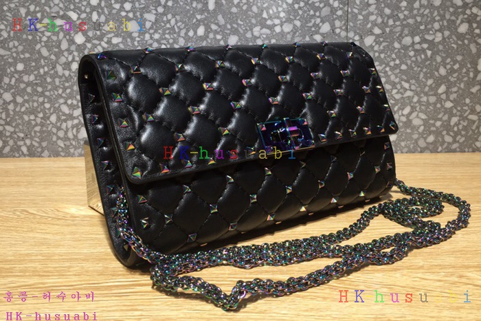 �ڹ̷��ޡ� �߷�Ƽ�� �����͵� ü�ι�  V 0137-8