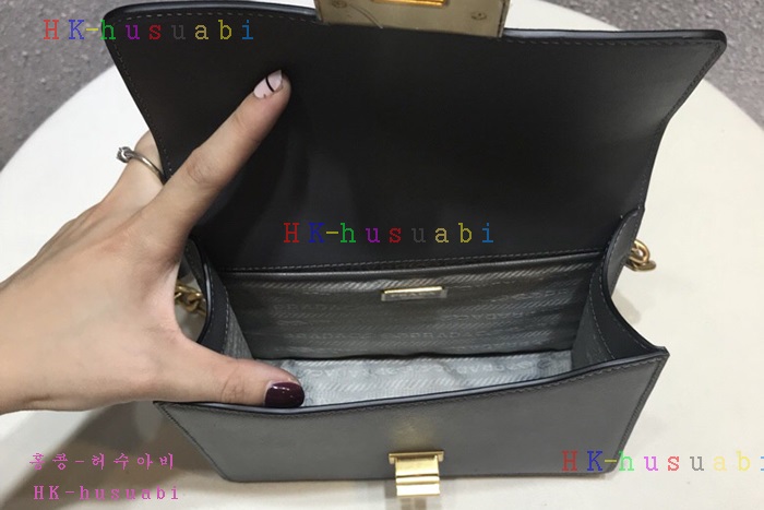 �ڹ̷��ޡ� ����� ���ǾƳ� ü�ι� P 1BD089-4