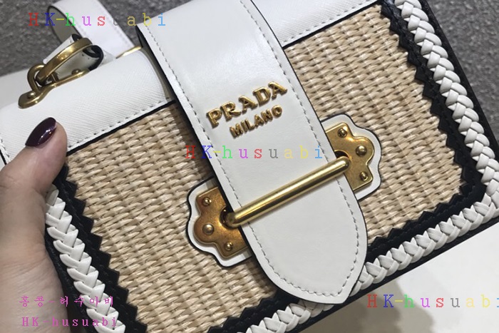 �ڹ̷��ޡ� ����� ī�̿���  P 1BD045