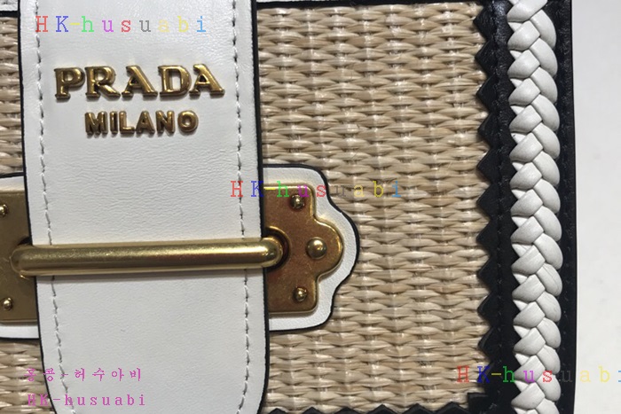 �ڹ̷��ޡ� ����� ī�̿���  P 1BD045