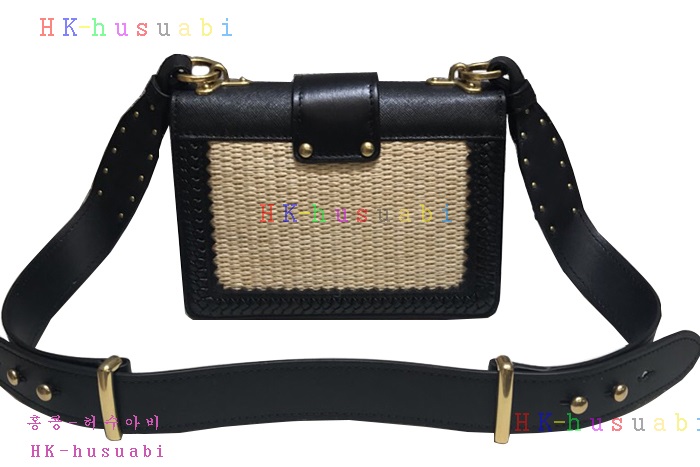 �ڹ̷��ޡ� ����� ī�̿���  P 1BD045-2