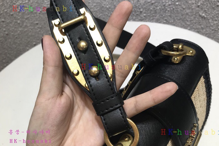 �ڹ̷��ޡ� ����� ī�̿���  P 1BD045-2