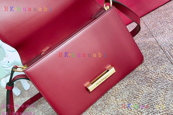 �ڹ̷��ޡ� �䷹���� Ŭ���� �÷��� P 21H321-2