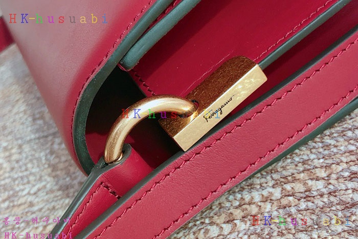 �ڹ̷��ޡ� �䷹���� Ŭ���� �÷��� P 21H321-2