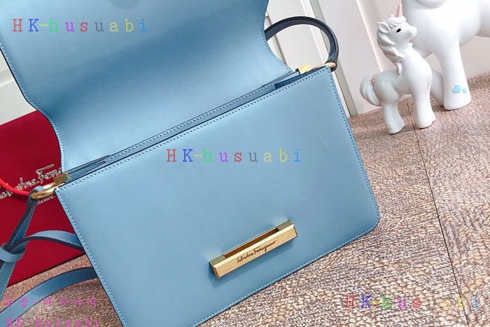 �ڹ̷��ޡ� �䷹���� Ŭ���� �÷��� P 21H321-5