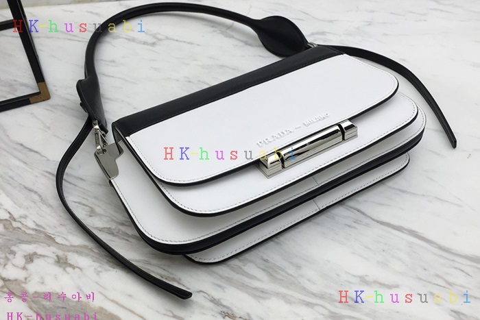 �ڹ̷��ޡ� ����� �ú��� ���� ����� P 1BD165-9