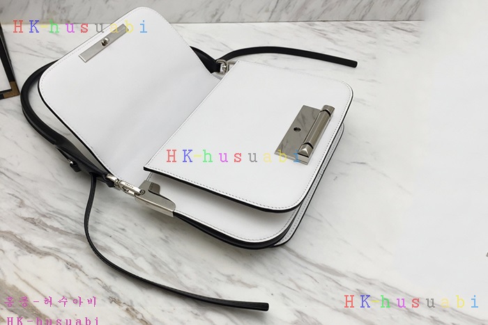 �ڹ̷��ޡ� ����� �ú��� ���� ����� P 1BD165-9