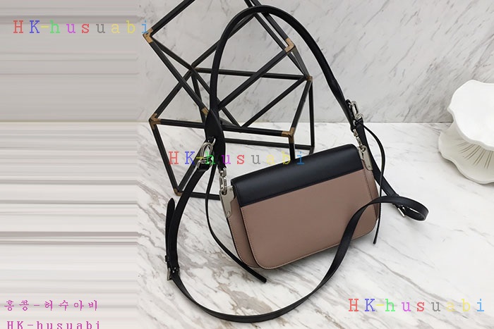 �ڹ̷��ޡ� ����� �ú��� ���� ����� P 1BD165-11