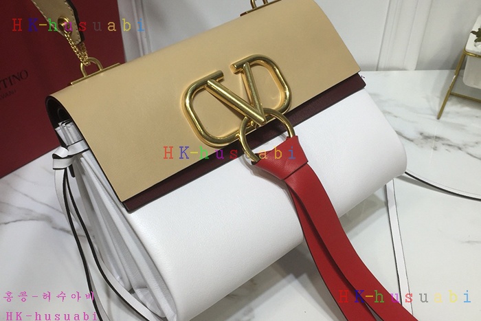 �ڹ̷��ޡ� �߷�Ƽ�� �긵 ũ�ν��ٵ�� V 74419