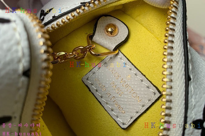 �ڹ̷��ޡ� ���̺��� ť�� �����۽� LV M67669(3�÷�)