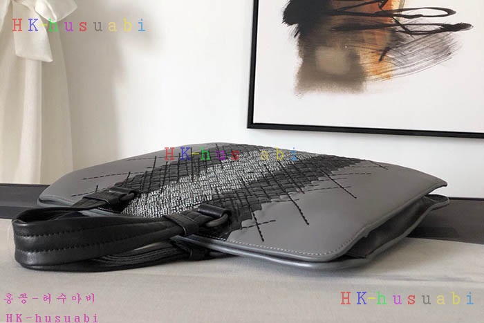 �ڹ̷��ޡ� ���װ�����Ÿ ��������  BV 524442