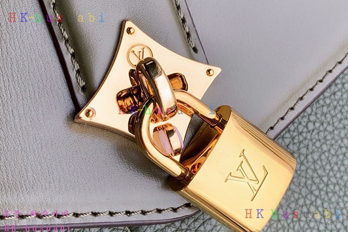 �ڹ̷��ޡ� ���̺��� ���� �� �� PM M53819