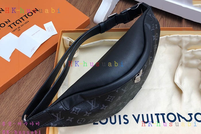 �ڹ̷��ޡڷ��̺��� ��Ŀ���� ���� M44336-3