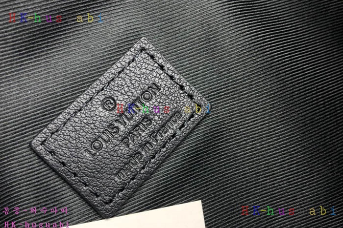 �ڹ̷��ޡڷ��̺��� ��Ŀ���� ���� M44336-3