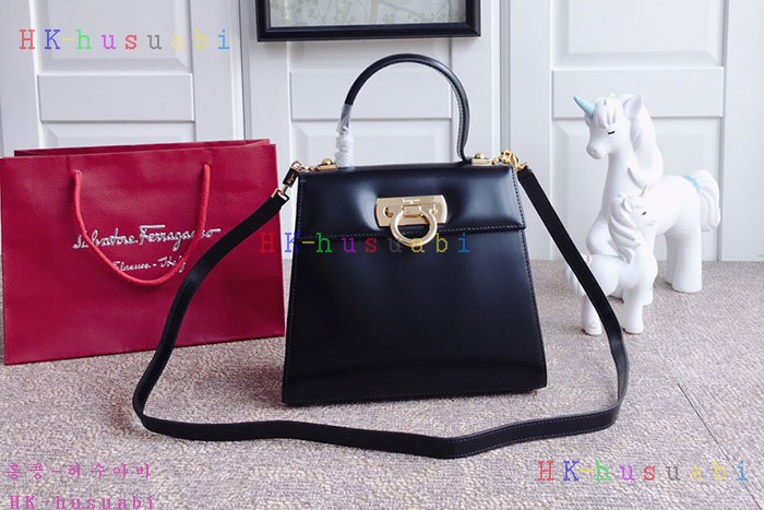 �ڹ̷��ޡ�  ��󰡸� �̸��� F 2121550-5